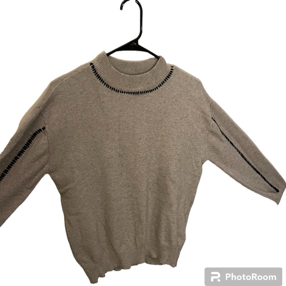 RD Style Tan with Black Stitching Details Sweater (Stitch Fix Exclusive) in XL - Picture 3 of 11